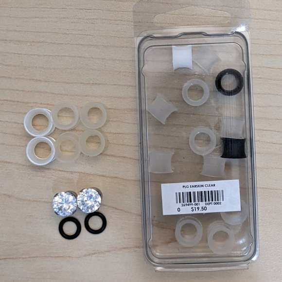 Size 0 Gauge KAOS eyelets, studded plugs - Picture 2 of 4